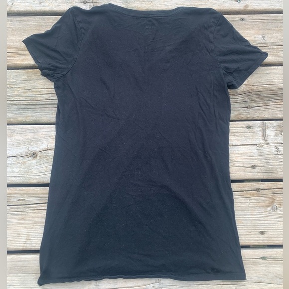 ๐ GAP Black V-Neck T-Shirt | Size Small (Tall) - Picture 3 of 6